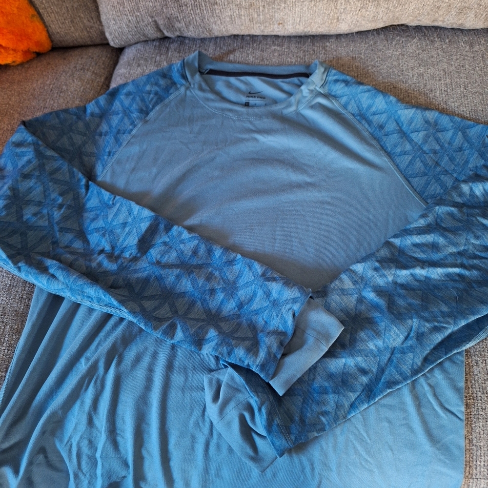 NIKE Pro Shirt